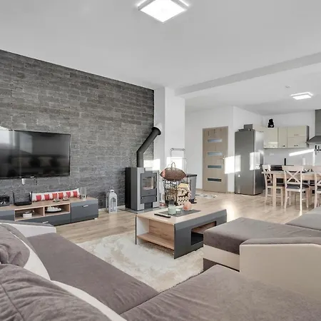 Apartmany Ctyrlistek Loucna pod Klinovcem Exterior photo